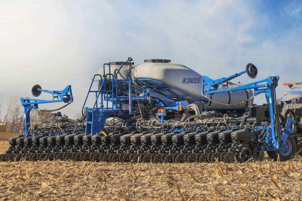 kinze cat thmb